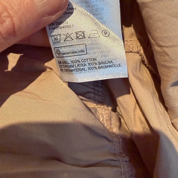 140. H&M Elegant Beige Button-Down Dress - Picture 6 of 6